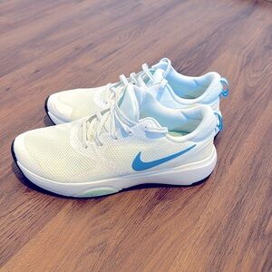 Nike Comfort walking shoes